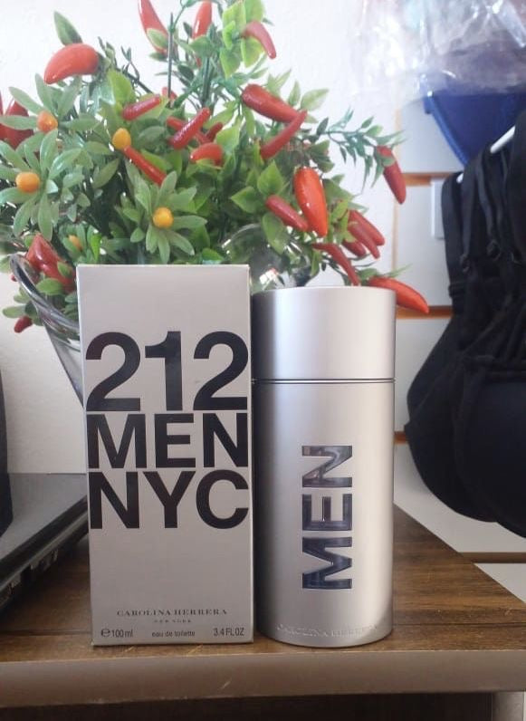 Carolina Herrera 212 MEN NYC