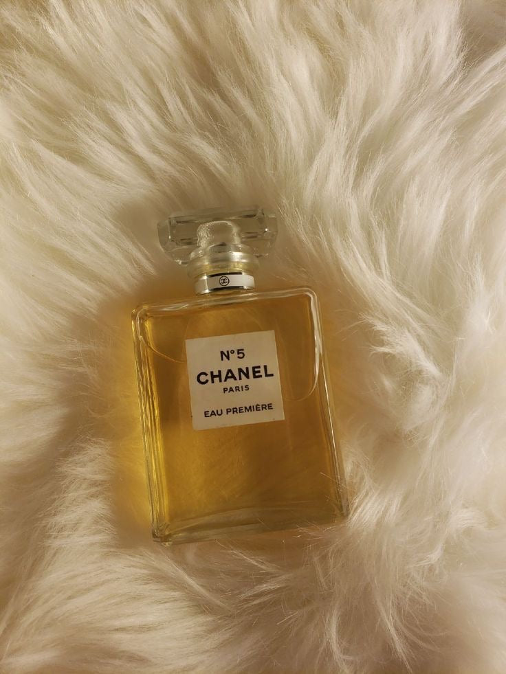 Chanel N°5 Paris Woman