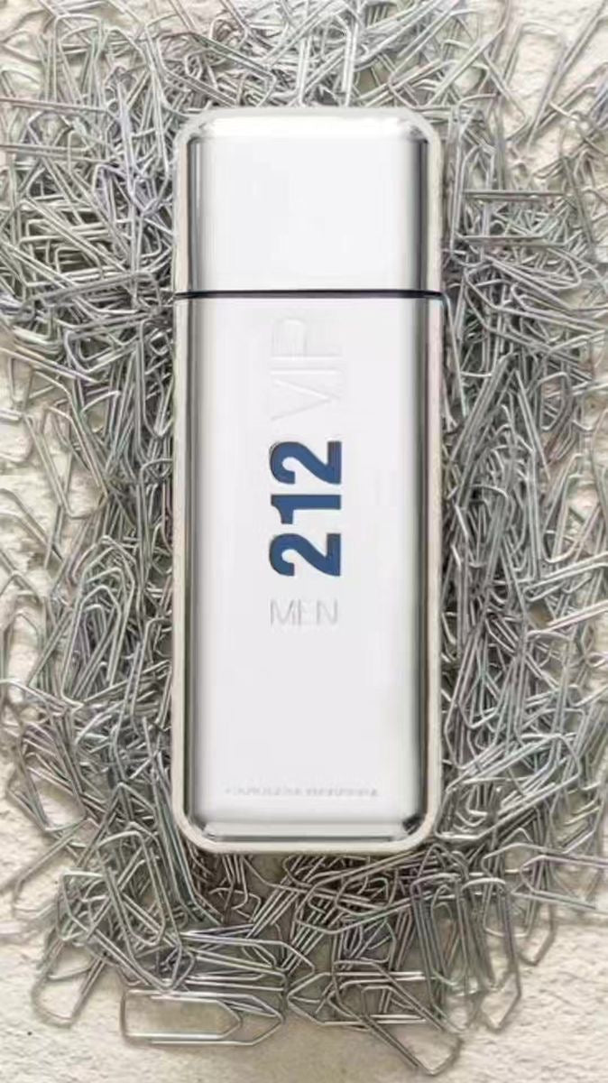 Carolina Herrera 212 VIP Men